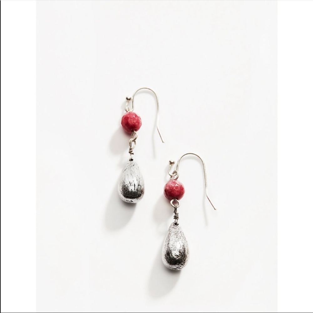 J.Jill Radiant sunset drop earring  size 1.75”
